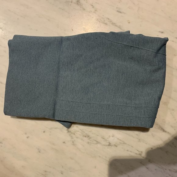 Lululemon Ebb and Flow Crop Leggings - Picture 1 of 6